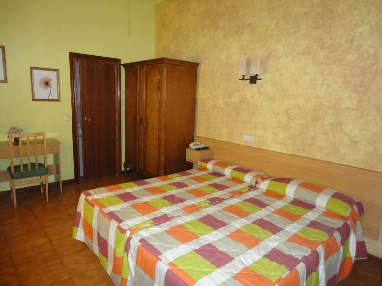 Hostal Oporto