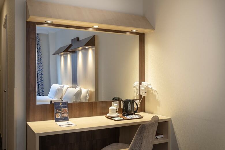 Hotel Royal National