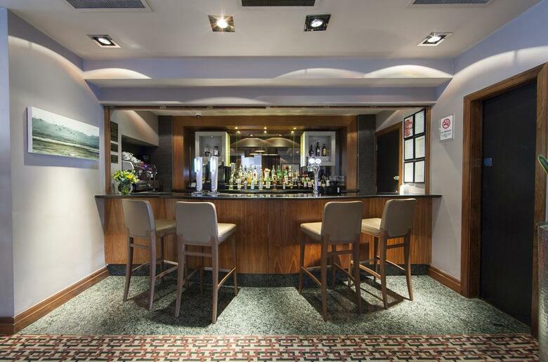 Hotel Thistle Kensington Gardens