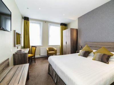 Phoenix Hotel