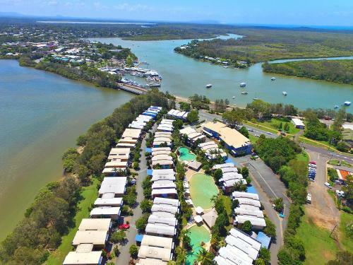 Hotel Noosa Lakes Resort