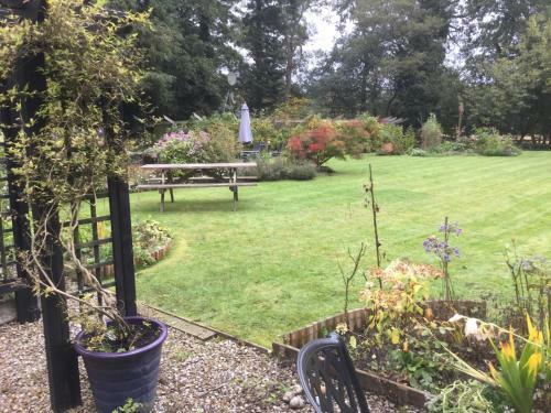 Bed & Breakfast Lowther House
