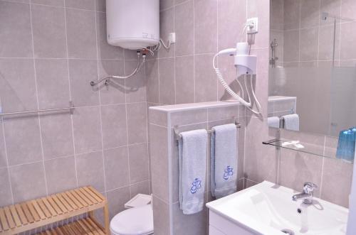 Hostal Bjb - Alojamentos
