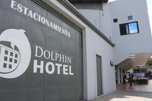 Dolphin Executives Hotel