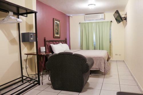 Dolphin Executives Hotel