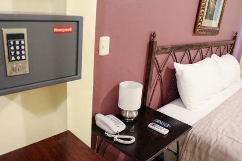 Dolphin Executives Hotel