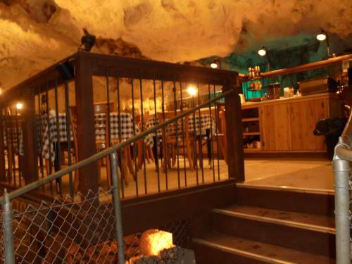Posada Grand Canyon Caverns Inn