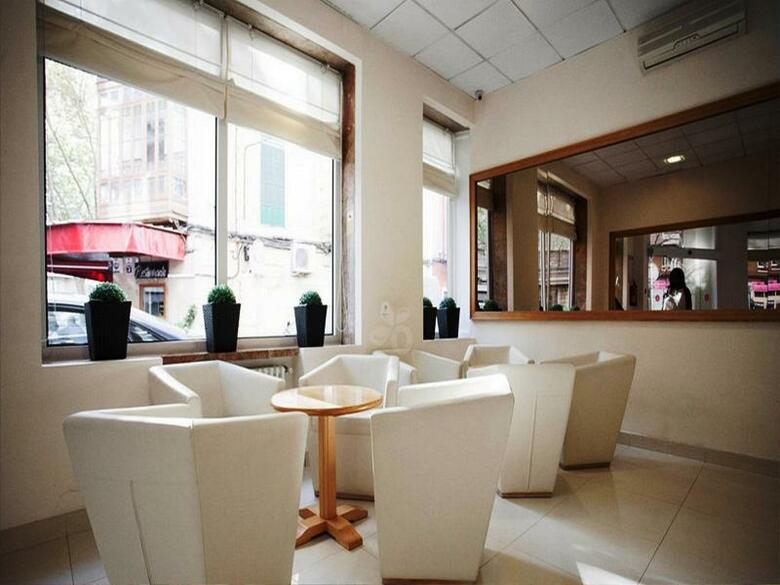 Hotel Amic Col�n
