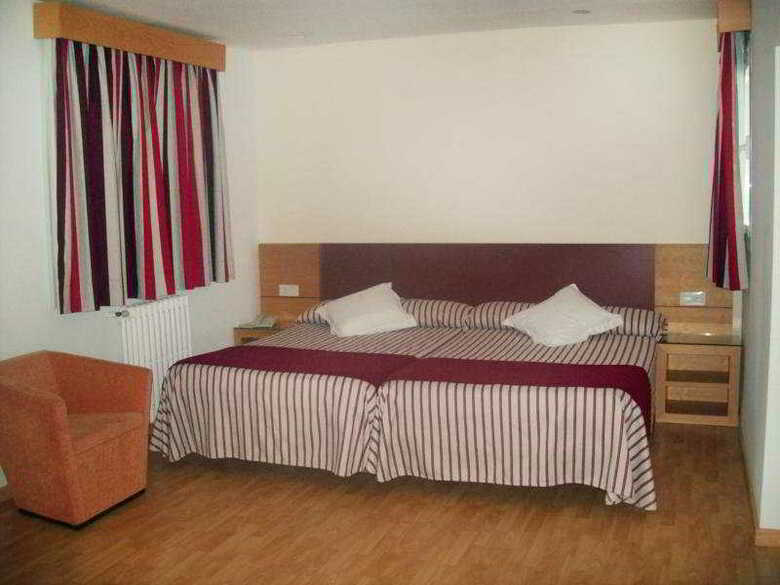 Hotel Amic Col�n