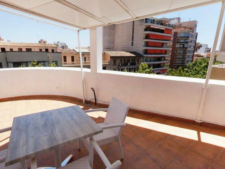 Hotel Amic Col�n