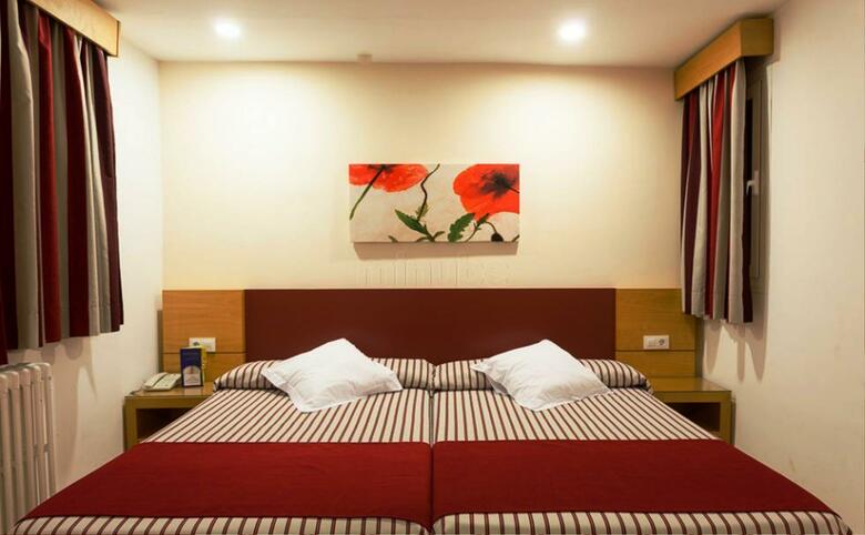 Hotel Amic Col�n