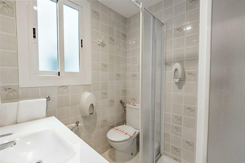 Hotel Amic Col�n