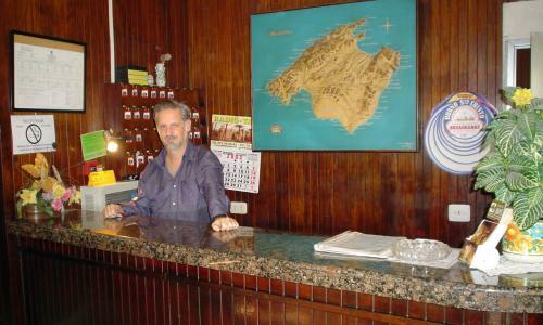 Hotel Amic Col�n