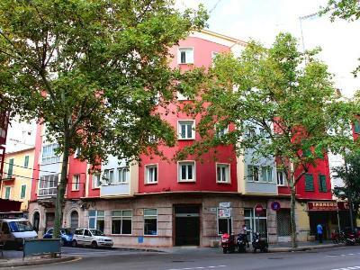Hotel Amic Col�n