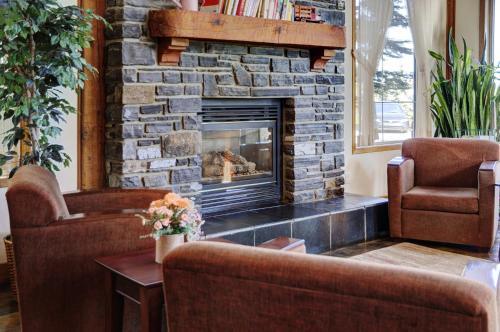 Posada Lakeview Inns & Suites - Okotoks