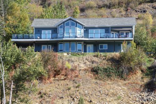 The River Haus Bed And Breakfast