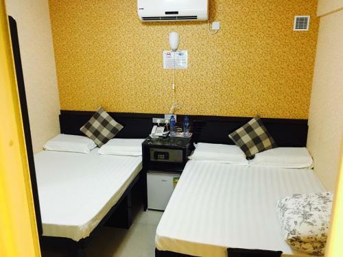 Hostal Modern Hotel