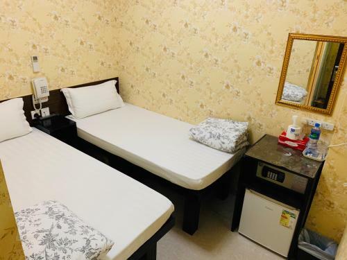 Hostal Modern Hotel