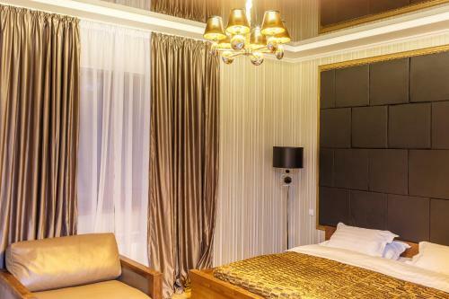 Astor Hotel
