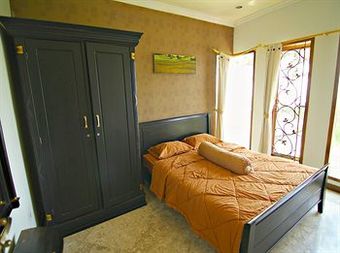 De Bukit Dago Villa