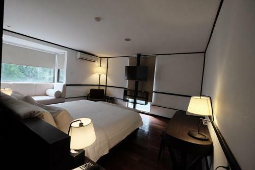 Namin Dago Hotel
