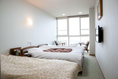 Bed & Breakfast Atami Koro