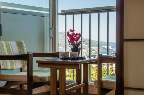Bed & Breakfast Atami Koro