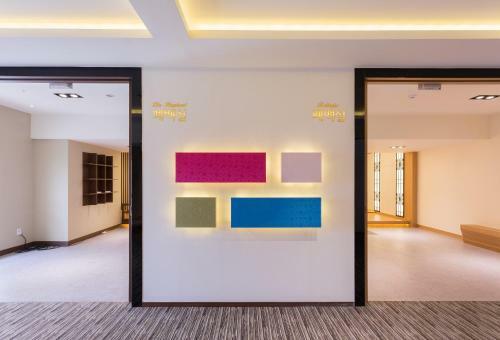 Charis Hotel