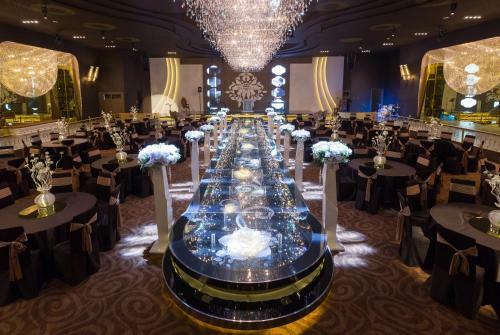 Charis Hotel
