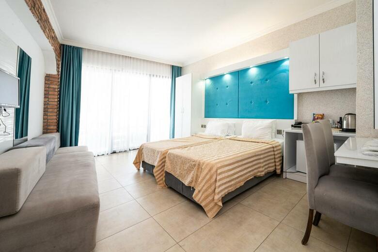 Hotel Manolya