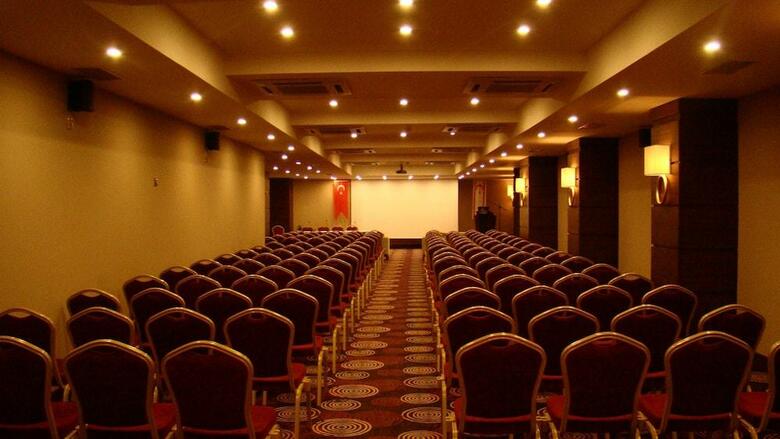 Hotel Vuni Palace