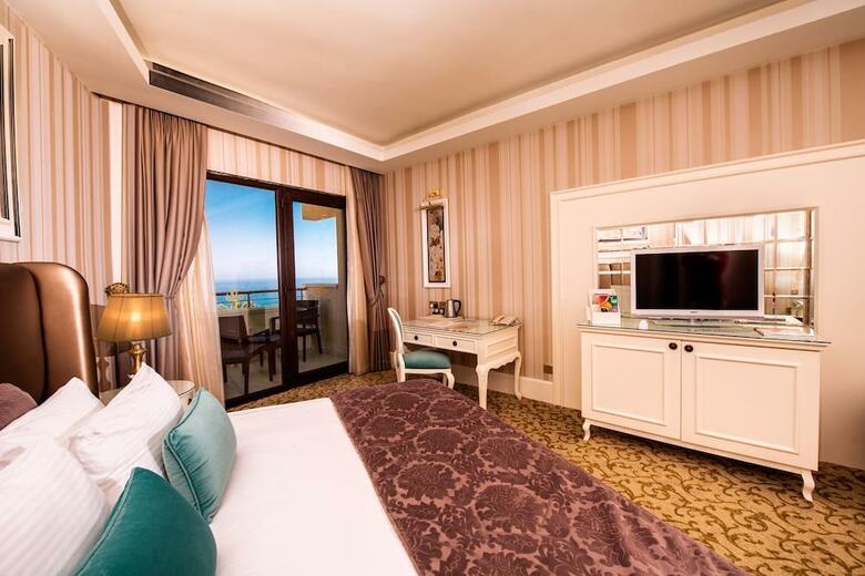 Hotel Vuni Palace