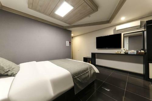 Major Hotel