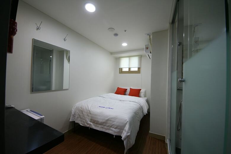 Hostal Star Guest Oneroomtel