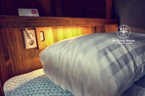 Hostal Br. Guesthouse Hongdae