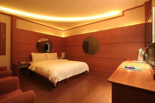 Utopia Hotel