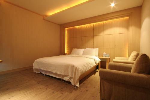Utopia Hotel
