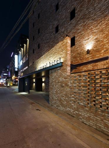 H Hotel