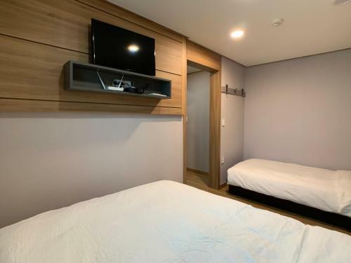Hostal J-honor Guesthouse