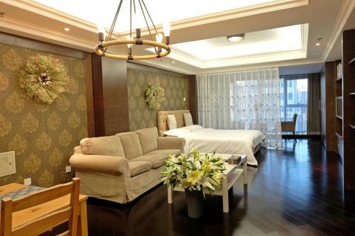 Ring Service Apartment No.8 On The East