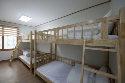 Hostal Charim Guesthouse