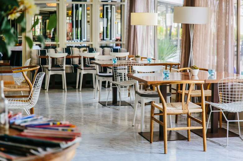 Hotel Almirante