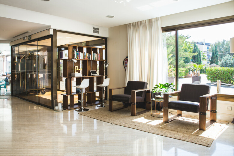 Hotel Almirante