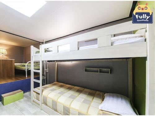 Hostal Fully Hong Hostel