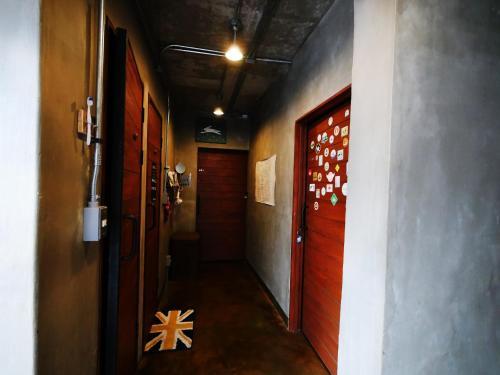 Hostal Twotwo House