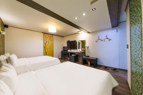 Hotel Wow Motel