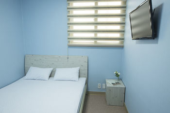 Hostal Jun Guesthouse