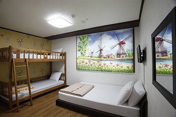 Jongnowon Hostel