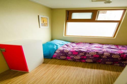 Hostal Kimchee Sinchon Guesthouse