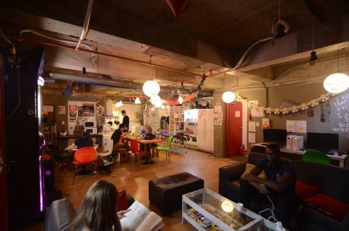 Hostal Kimchee Sinchon Guesthouse